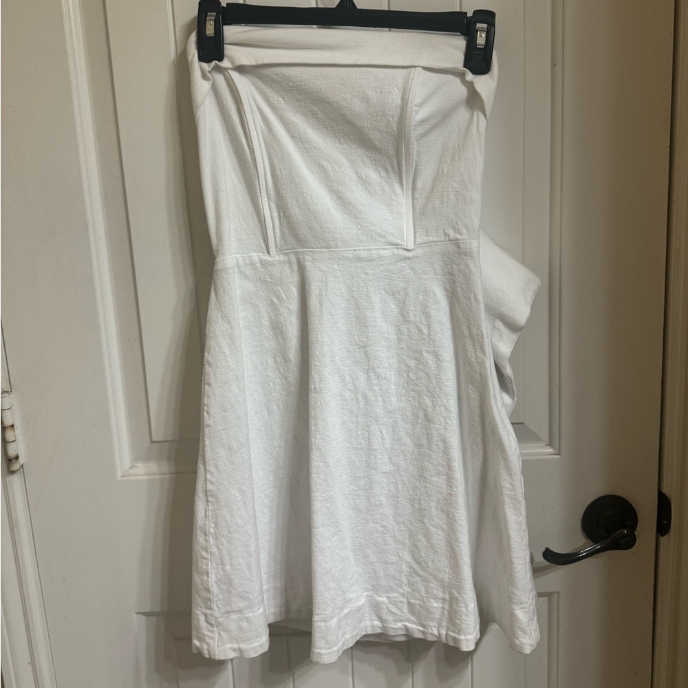 WHITE | DETACHABLE | BOW | WORN | STRAPLESS | MINI